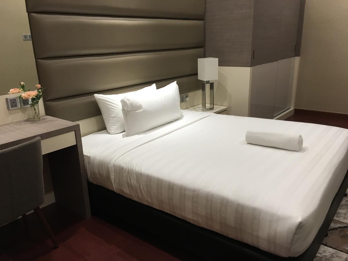 Aparthotel Jb Paragon Serviced 3*