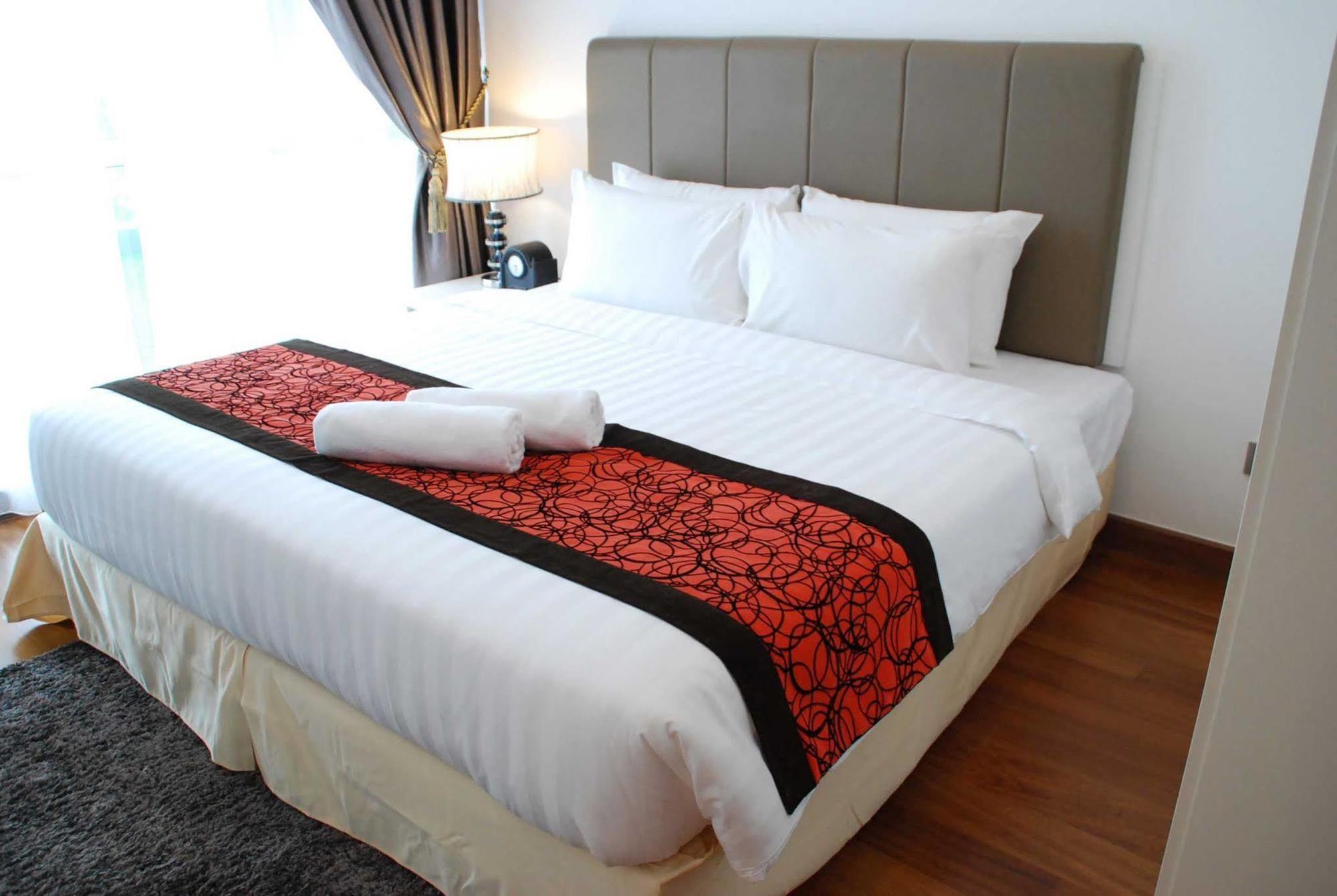 Jb Paragon Serviced Johor Bahru